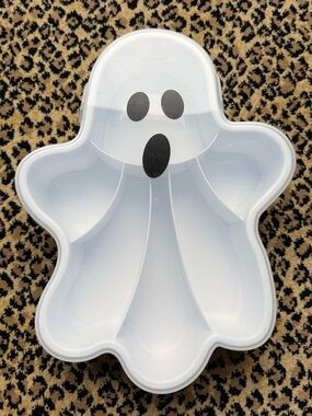 Ghost snack box (NWT)